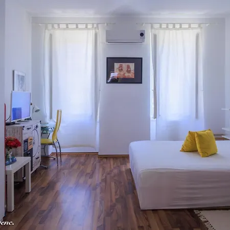 Anna Zentrum Apartman *